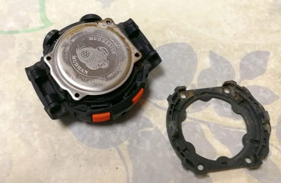G-Shockの電池交換 – PCと映画とテレビと、3rd