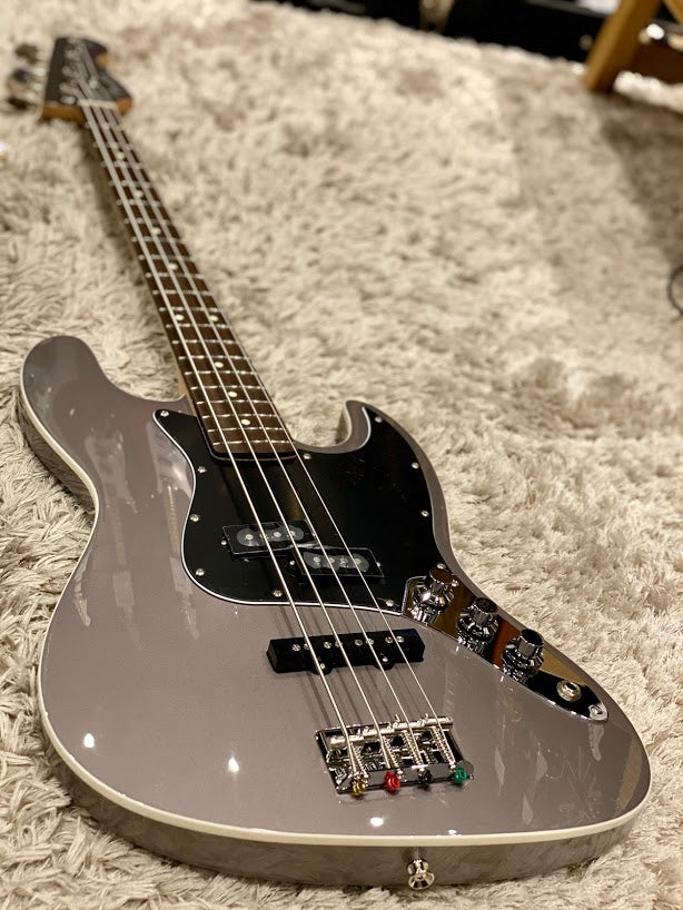 Fender Japan Aerodyne II Jazz Bass Dolphin Grey – nafiriguitar.com