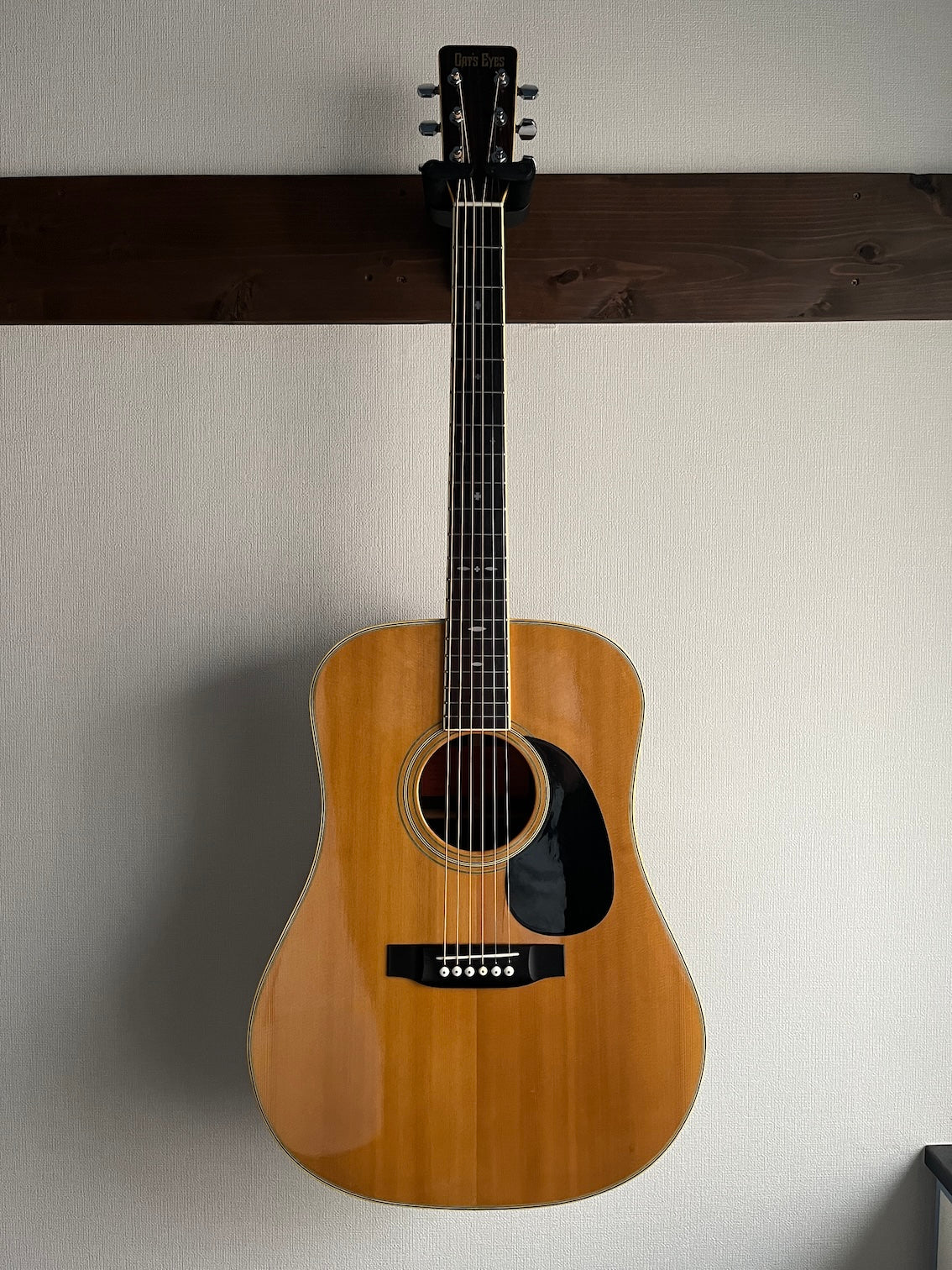 Tokai Cat's Eyes CE400 1976 – auldguitars