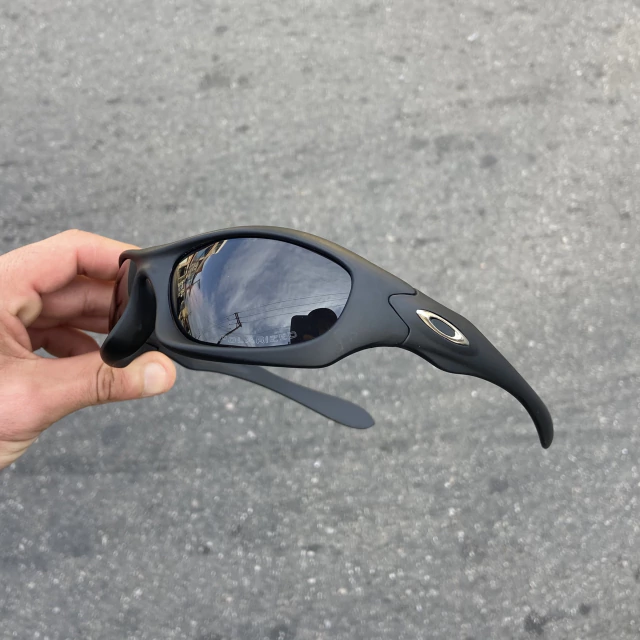 Óculos de Sol Monster Dog Black: Estilo, Polarização e Proteção U