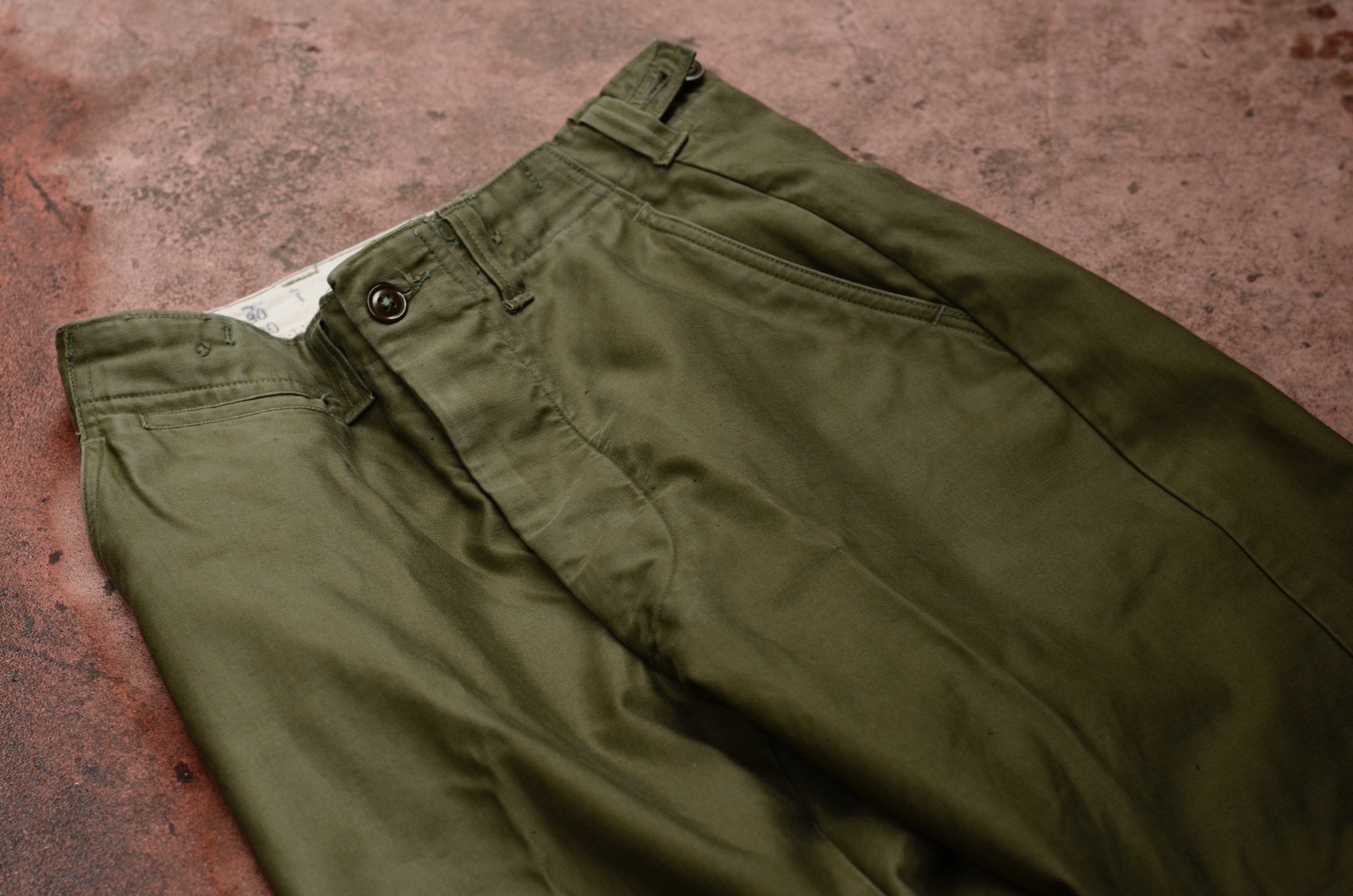 YANK SHIRE / M-1945 TROUSERS | ARCH STELLAR PLACE