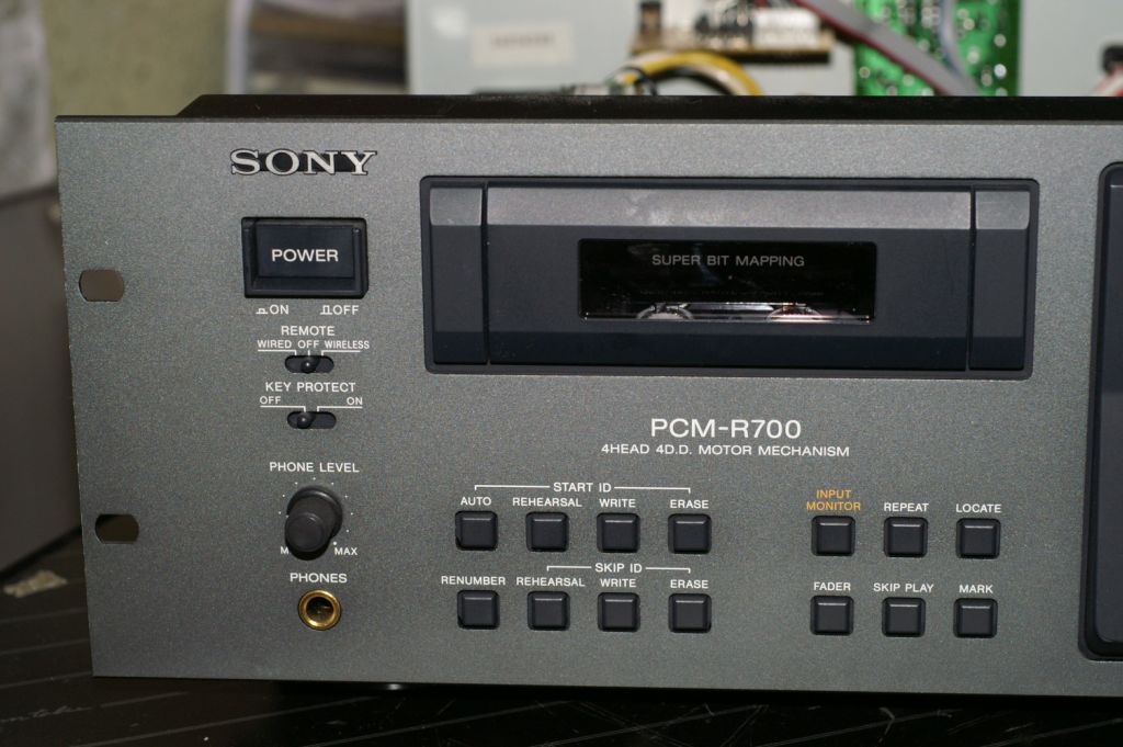 SONY PCM-R700型の修理