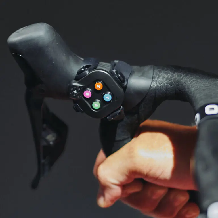 最新機能すべて搭載のスマートトレーナーがZWIFT READYに！「AVANTI