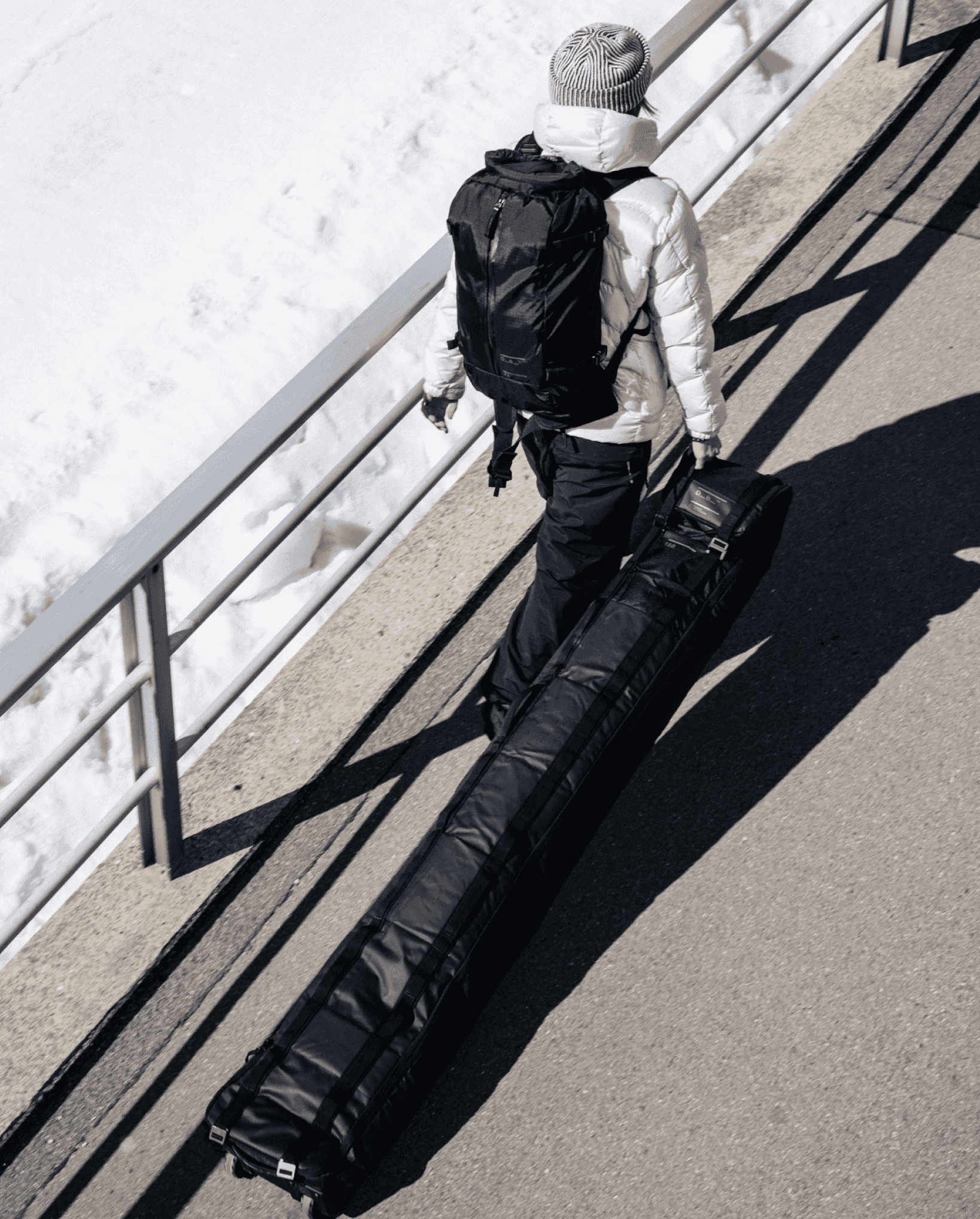 Snow Roller Black Out | Lightest Wheeled Ski Bag for Alpine and