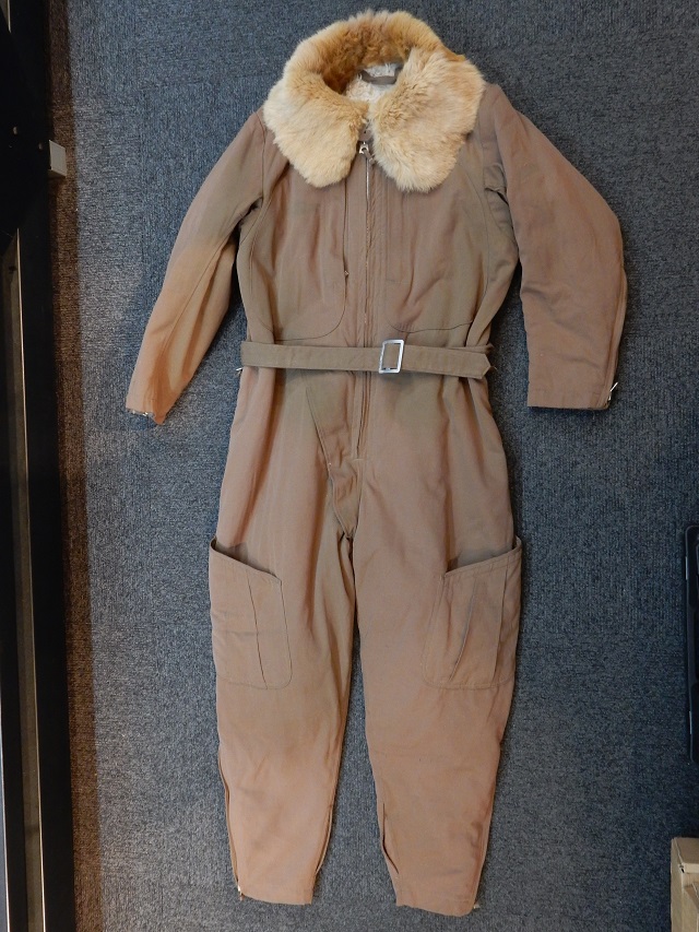 エンジンの音 轟々と♪「旧日本陸軍冬用電熱飛行服(ツナギ