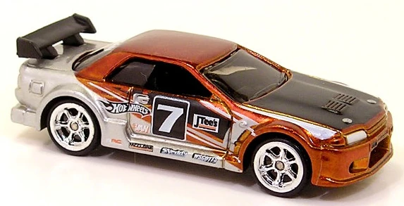 Super Street Series: NISSAN SKYLINE R32 – ORANGE TRACK DIECAST