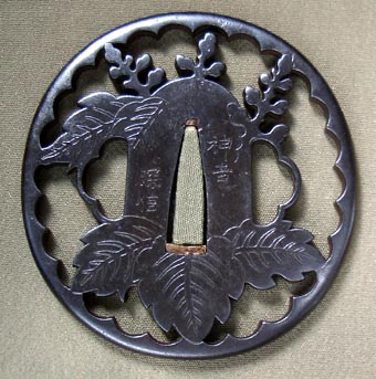 寝床での鉄鐔愛玩日記
