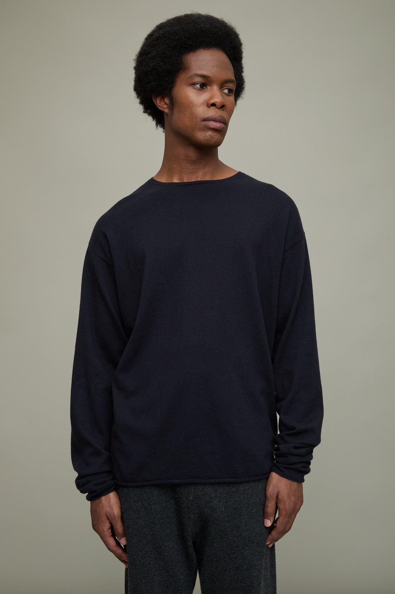 N°347 Aries Sweater in Navy – L'ENSEMBLE