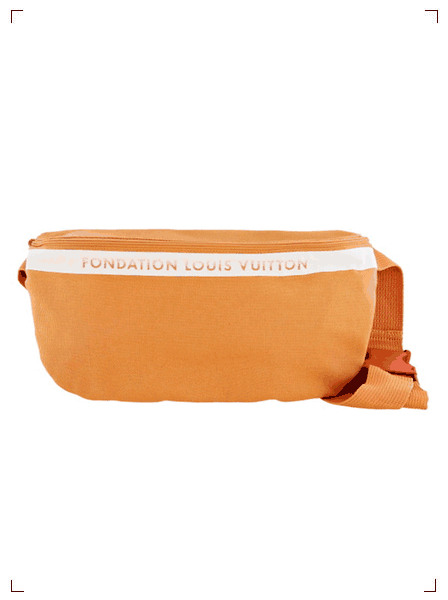 Fondation Louis Vuitton | SAC BANANE CAMEL – PARISWAVE.COM