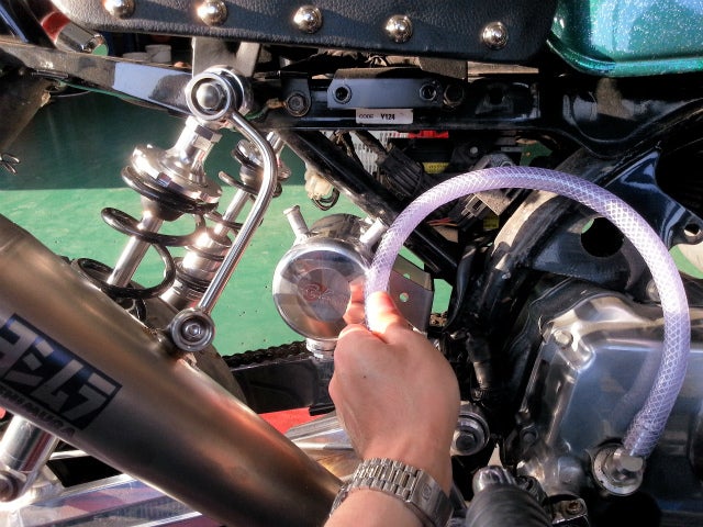 ゴリラにGクラのキャッチタンク(ﾀｲﾌﾟ6)装着！／ZX-14Rクラッチマスター