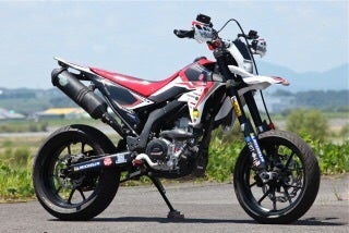 WR250X/R用 新型外装パーツ 8月から販売予定です | WR250X ﾊﾟｰﾂとい
