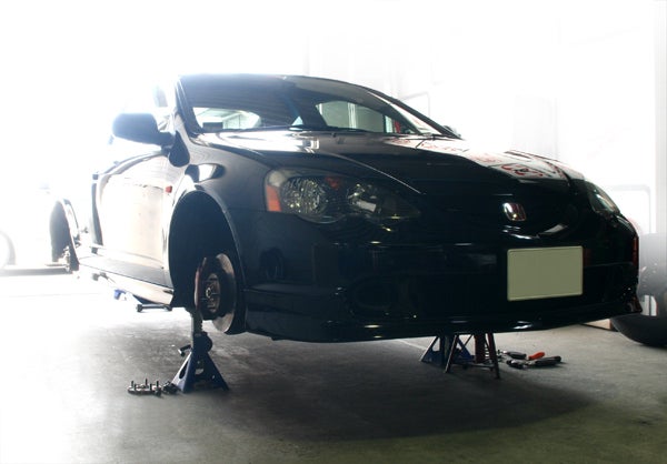 INTEGRA DC5に2ピースビッグブレーキローターの前後の装着です