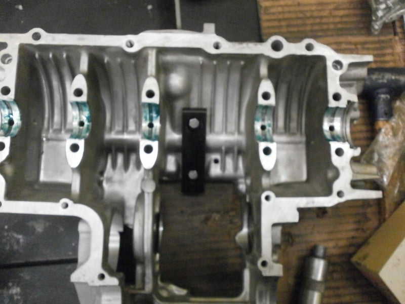 CB400Fの腰下クランクケース組み付けです！！ | ZUMAのブログ