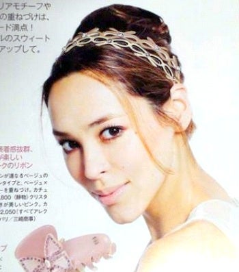 25ans掲載☆君島十和子さんも愛用の人気アイテムをご紹介☆素敵リボン