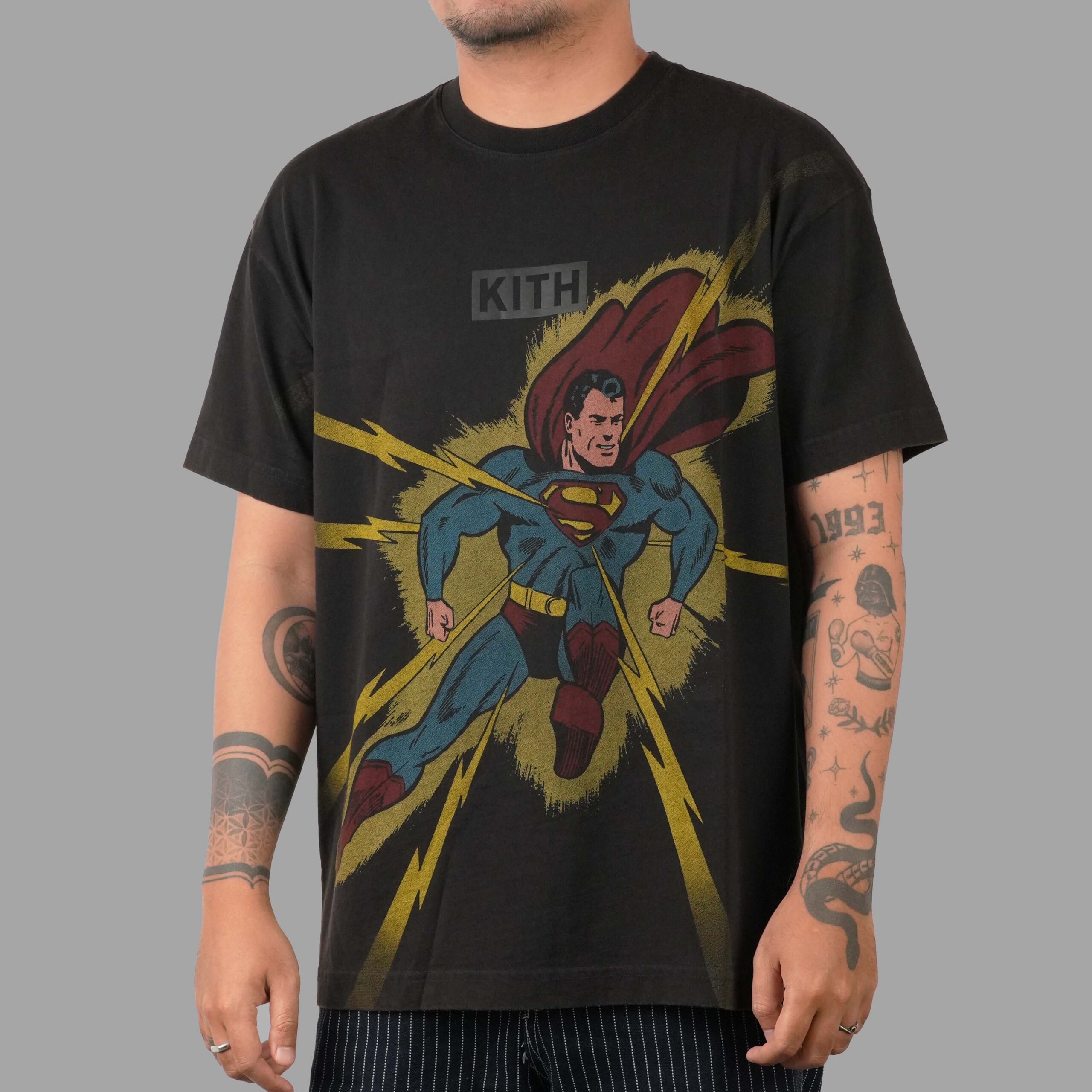 KITH X Superman Lightning Bolt Black Tee | Senikersku