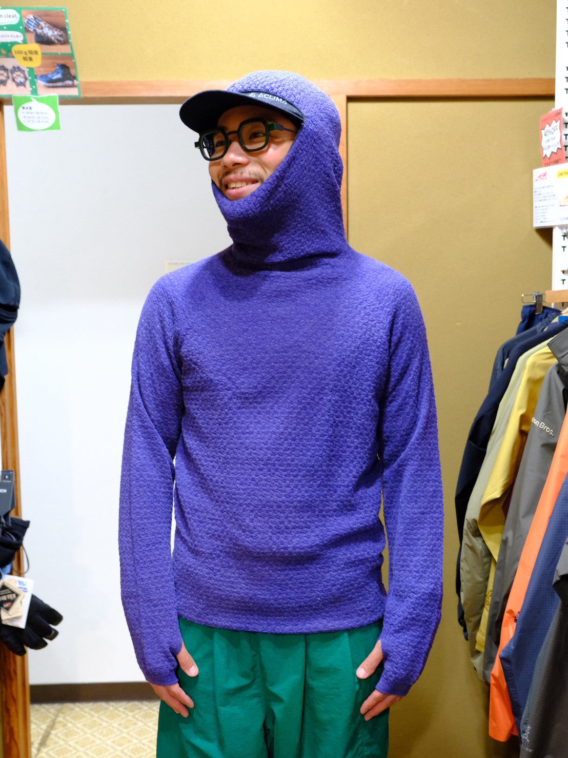 WUNDERWEAR シームレスフーディー（メリノ70％ / ポリ30％のバラクラバ