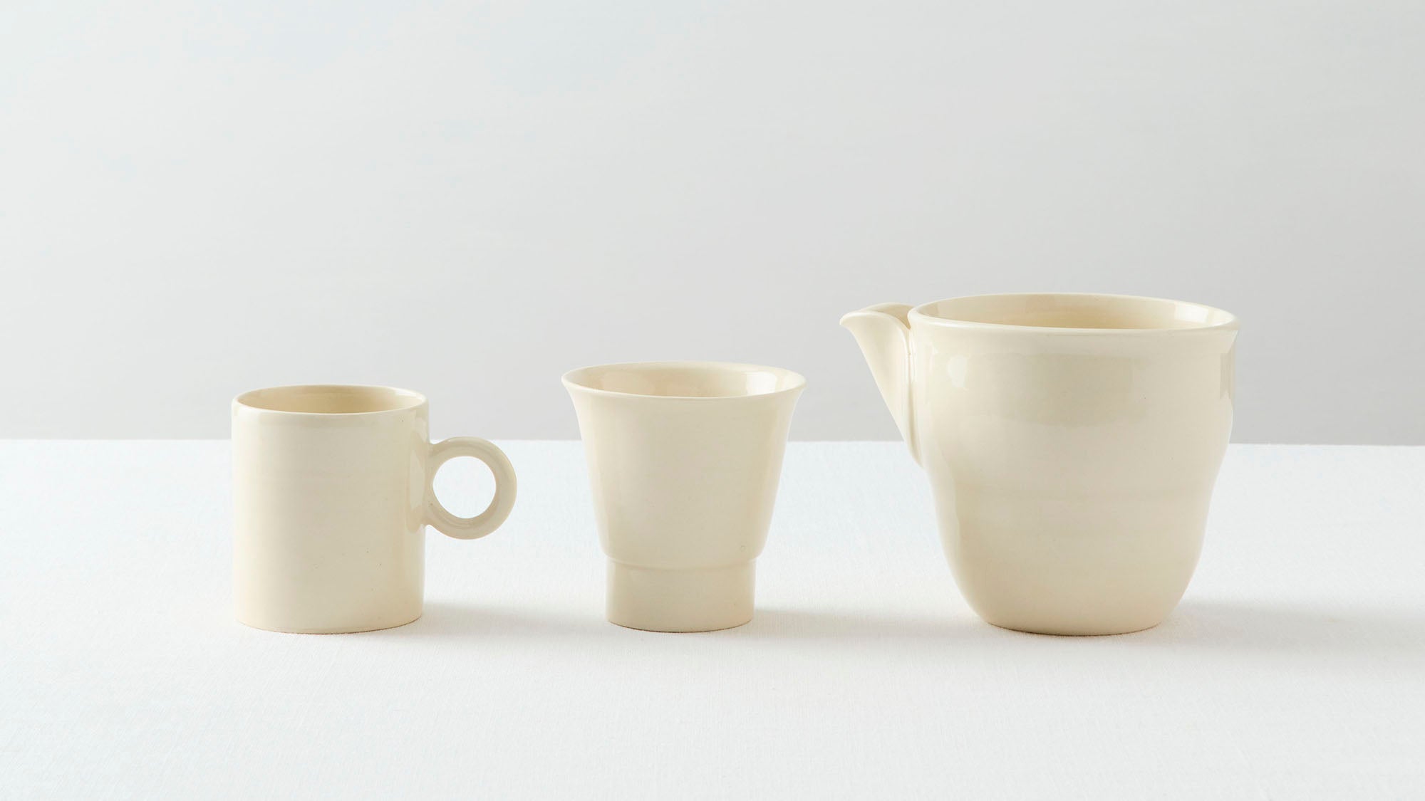 おおらかな遊びが光る。秀野真希さんの茶器 – 煎茶堂東京オンライン