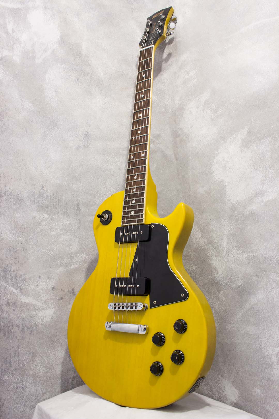 Blitz by Aria Pro II Leopard BLP-SLP Yellow 2015 – Topshelf