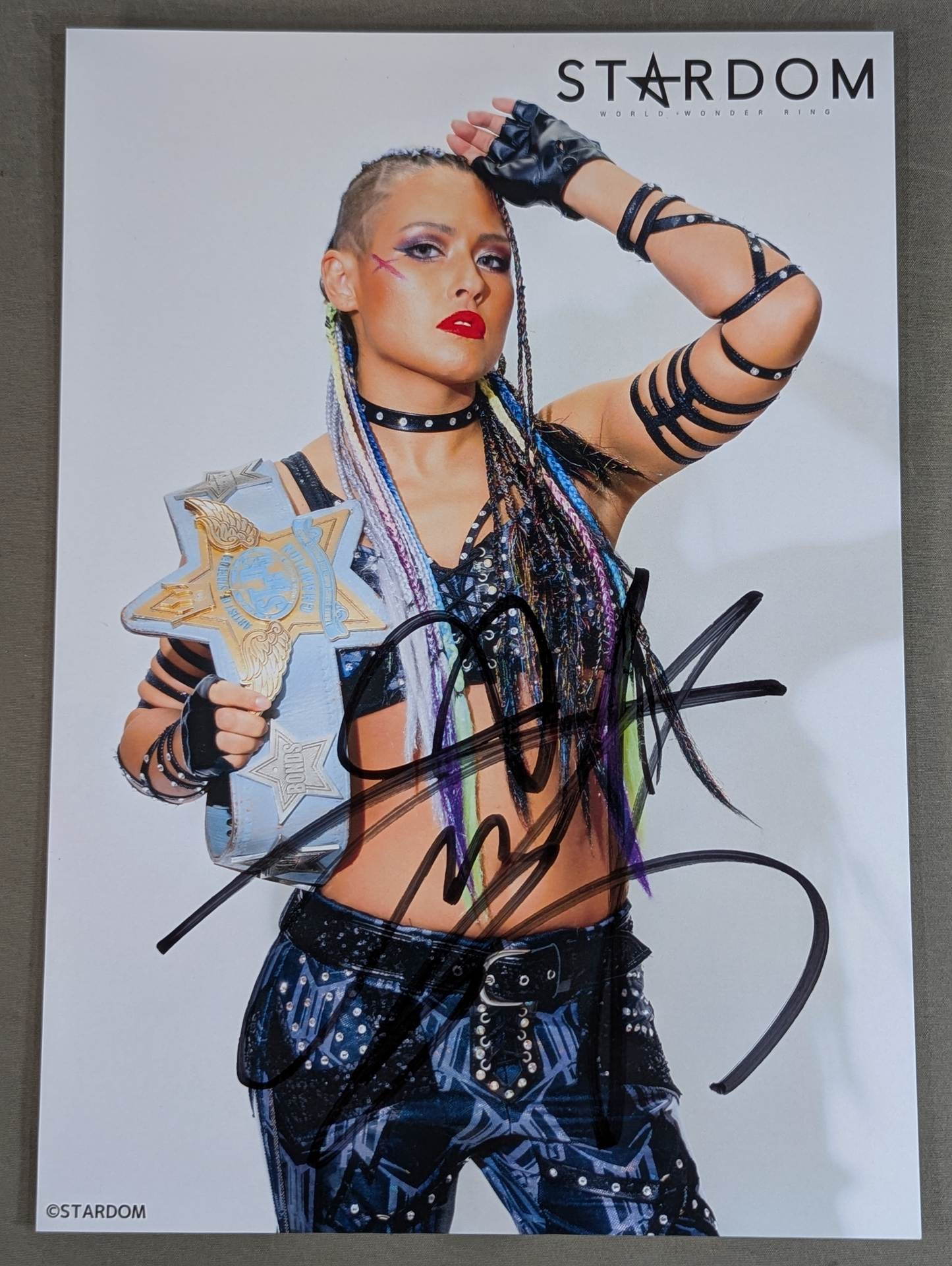 ジュリア スターダム WWE STARDOM VIP席特典直筆サイン入りポスター