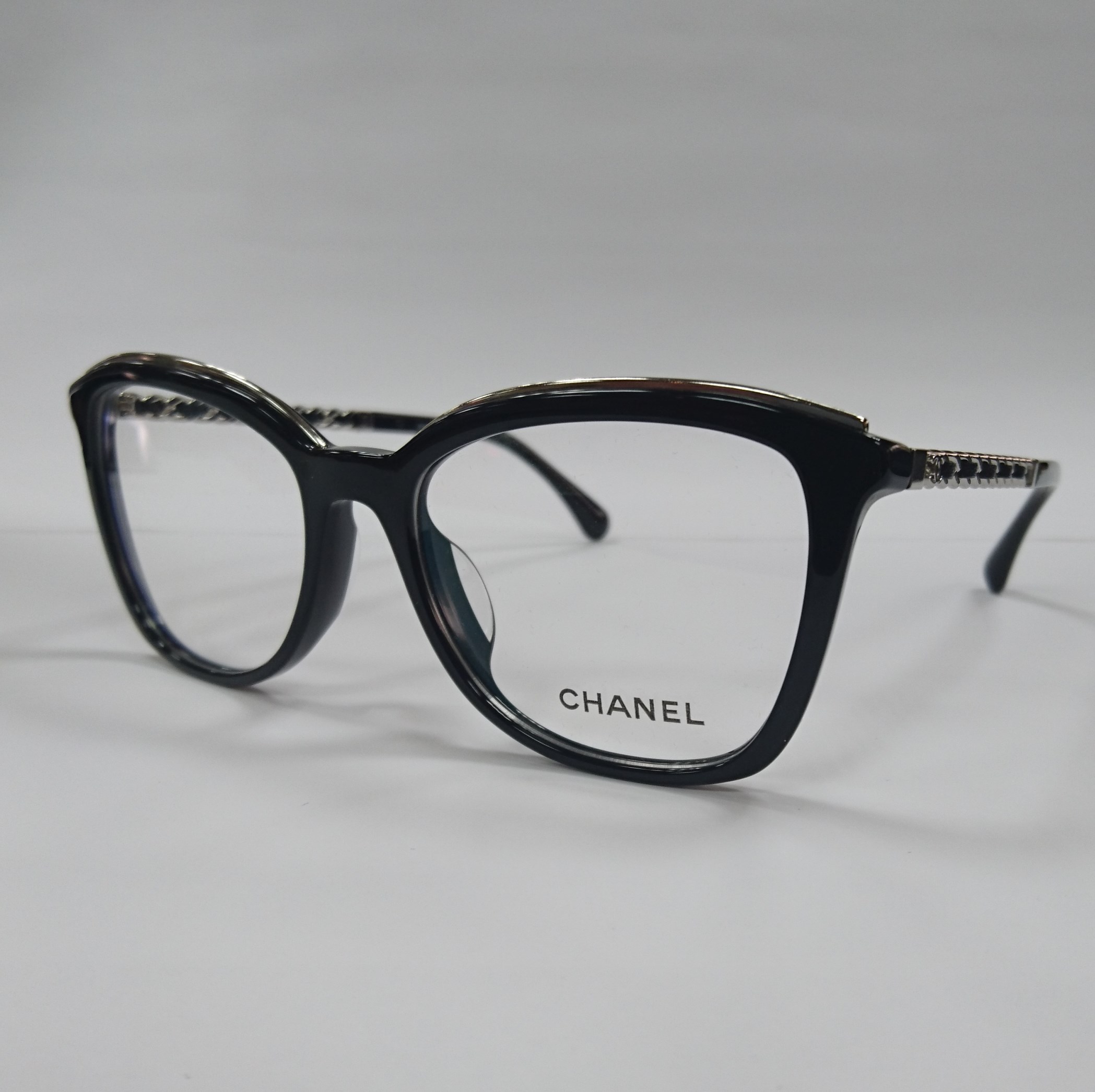 メガネの大宝堂 | シャネルでボストンシェイプを楽しむ～CHANEL「CH3346A」