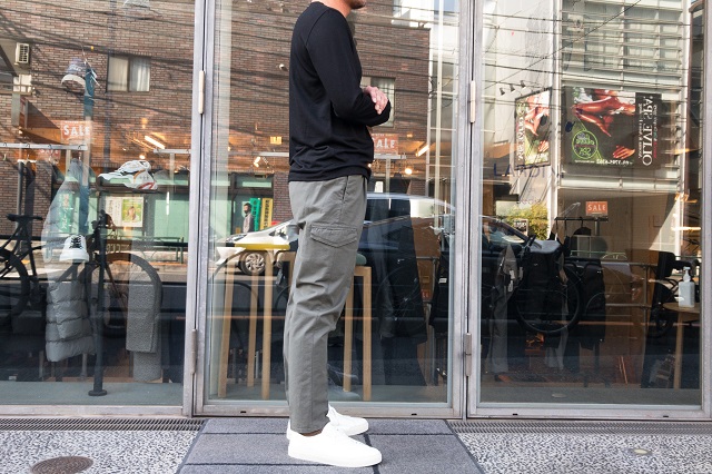 giabsの優しくフィットする洗練された大人のカーゴパンツ！！ - Jedia