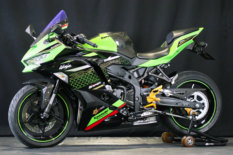 Ninja ZX-25R (2020-) 純正用ミラーカバー --