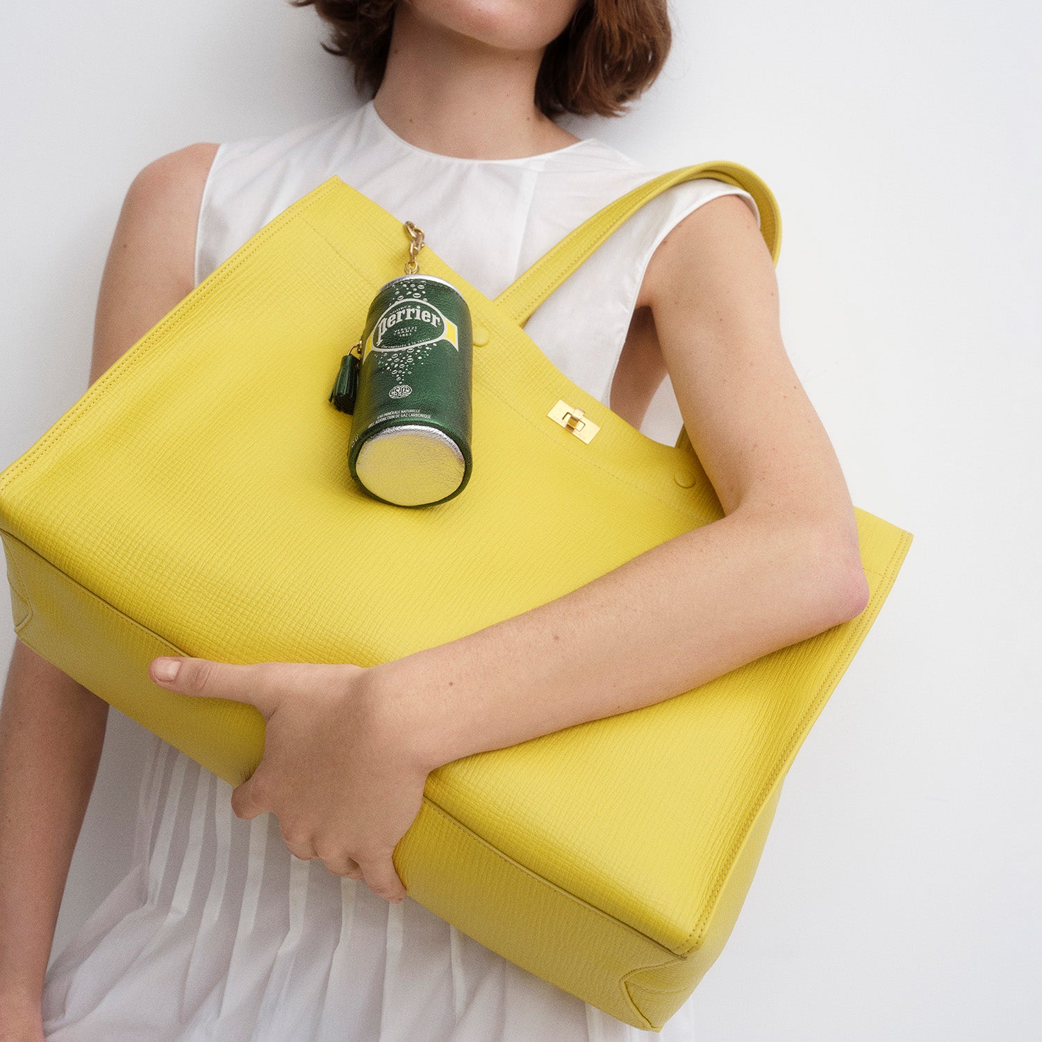 Perrier」コインパース・チャーム | Anya Hindmarch JP