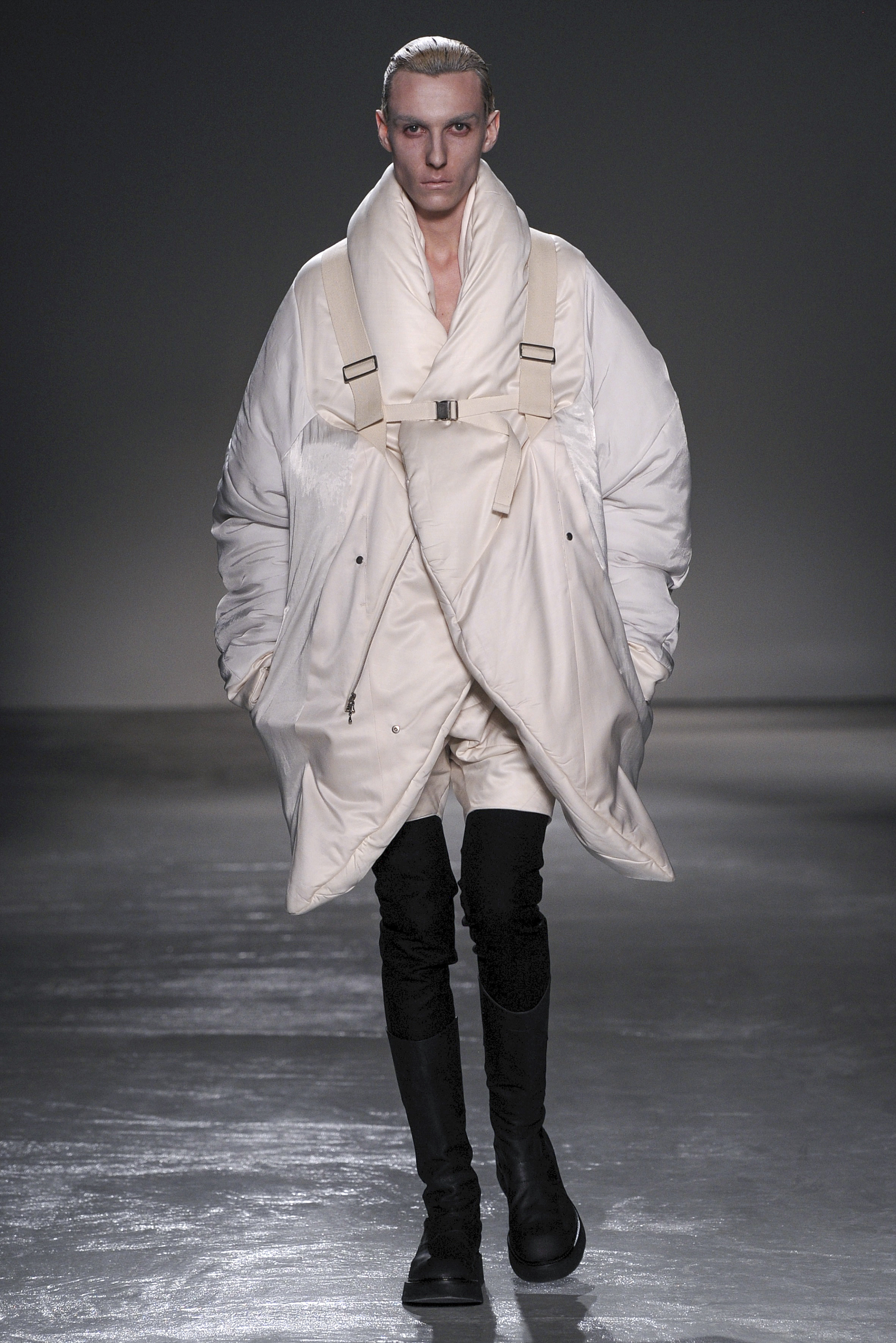 JULIUS 2015-16AW Paris Collection Show Look. | HardiVague information
