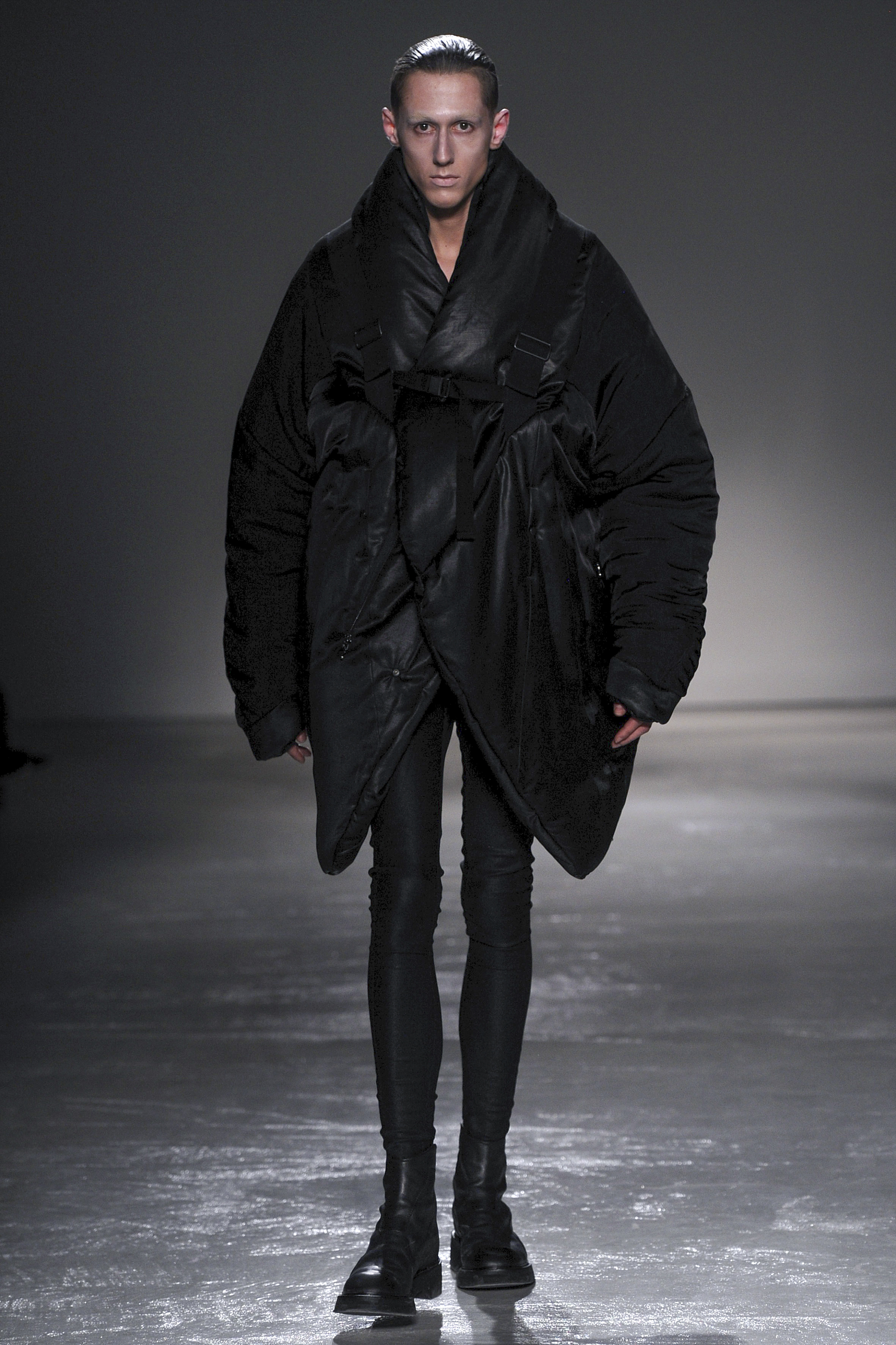 JULIUS 2015-16AW Paris Collection Show Look. | HardiVague information