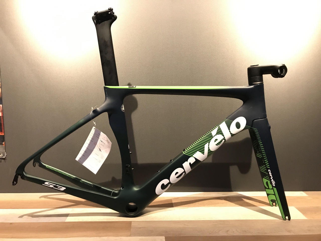 CERVELO S3 限定カラー エメラルドグリーン/ネイビー入荷しました