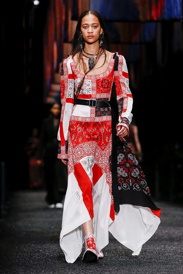 PFW: ALEXANDER MCQUEEN Fall Winter 2017.18 Collection