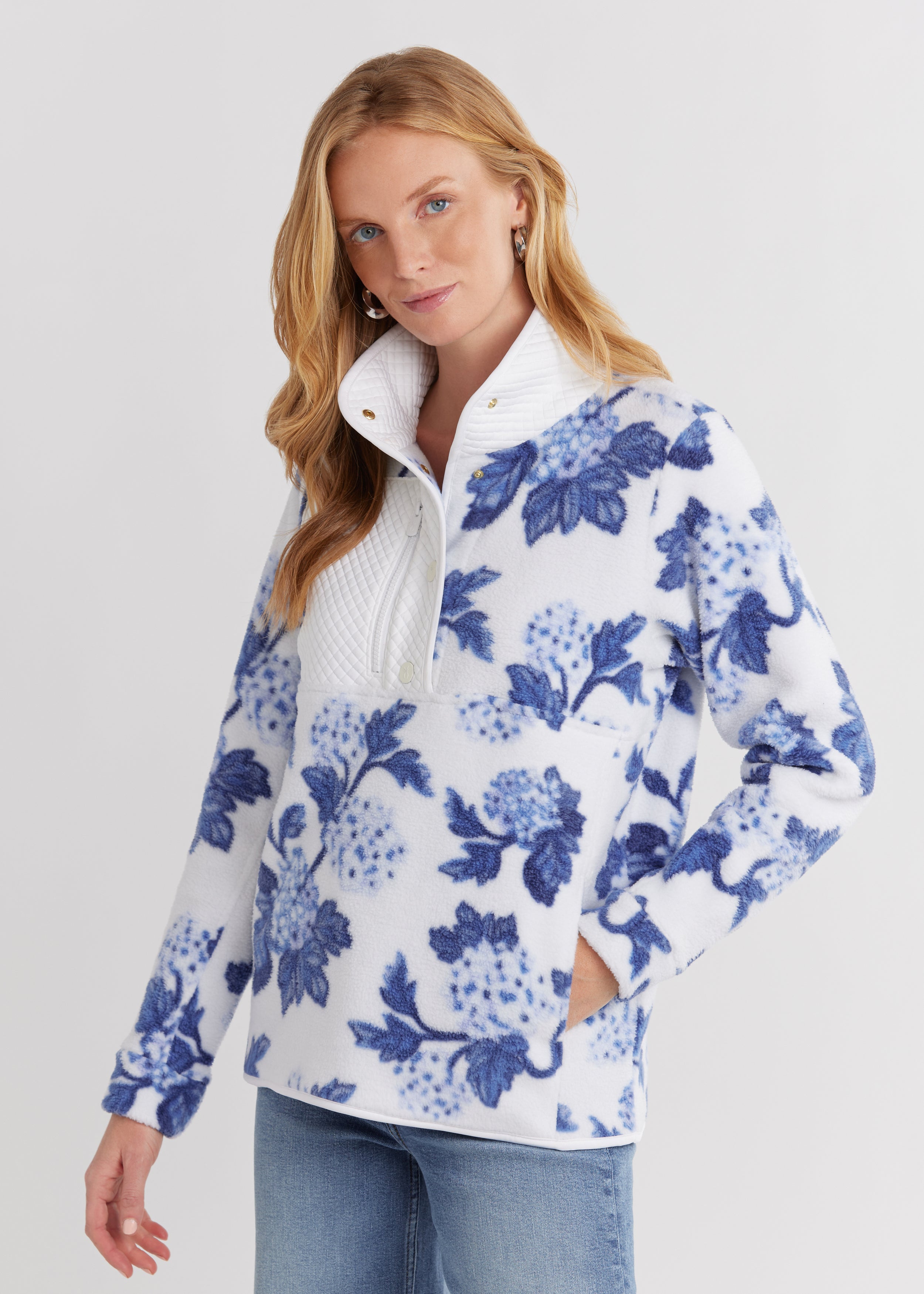 Cherry Lawn Pullover in Sherpa Fleece (Hydrangea) – Dudley Stephens