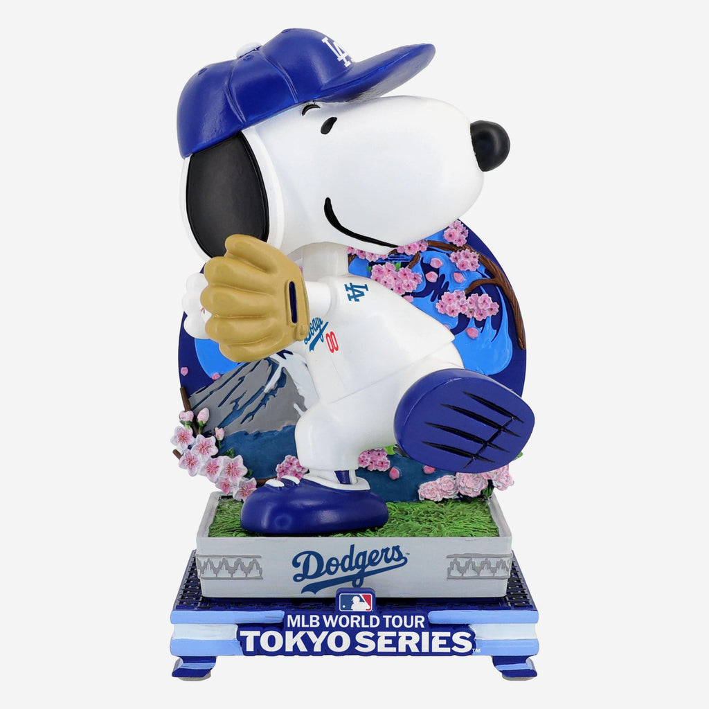 Los Angeles Dodgers Snoopy Peanuts 2025 Tokyo Series Bobblehead FOCO