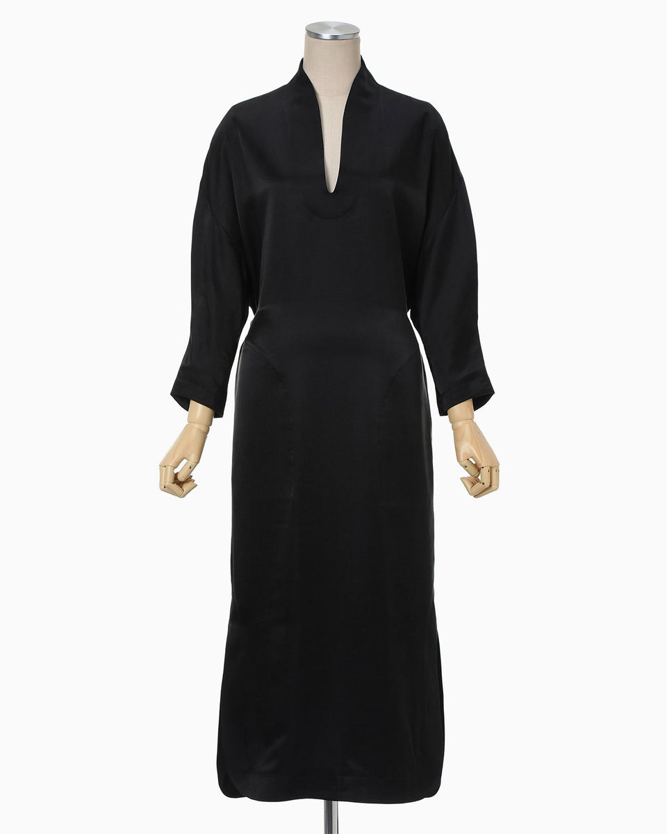 3 Basic Silk Deep Neck Dress - Mame Kurogouchi