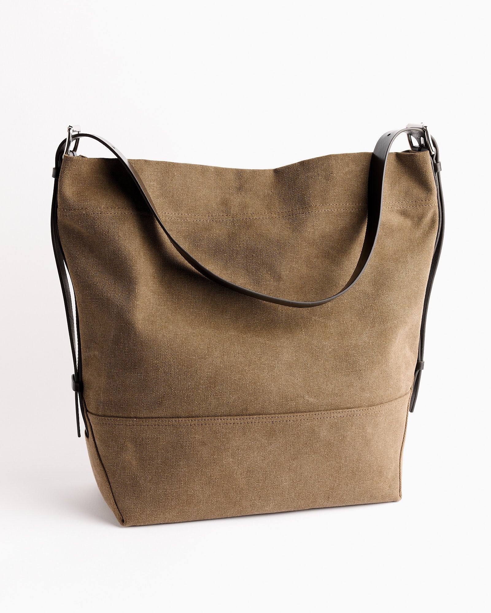 Belted Tote Bag in Sisal