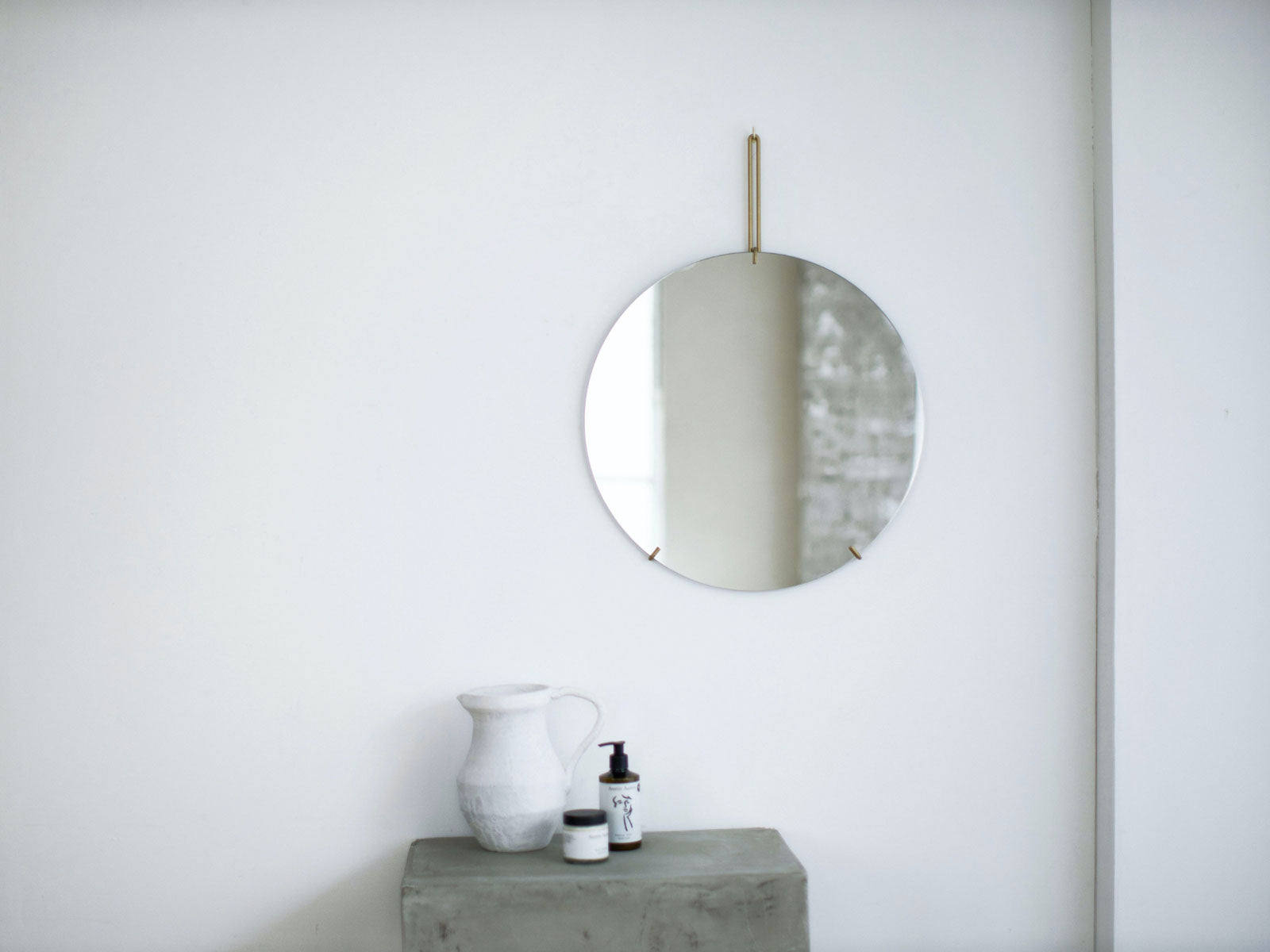 MOEBE WALL MIRROR／ブラス 50cm｜ミラー｜オルネ ド フォイユ公式