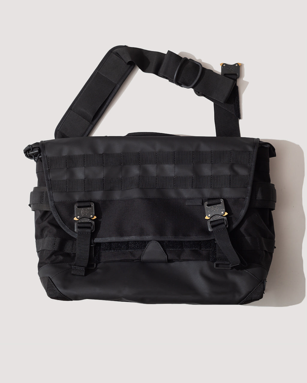 NXL Medium Messenger Tech-Line - Black | Bagjack | Peggs & Son.