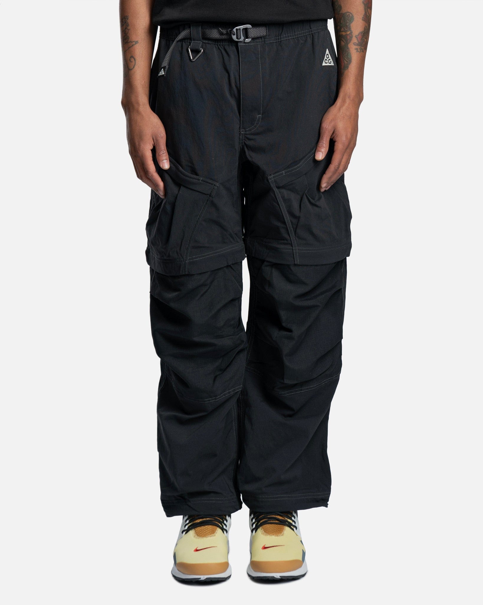 ACG Smith Summit 2-in-1 Cargo Pants in Black – SVRN