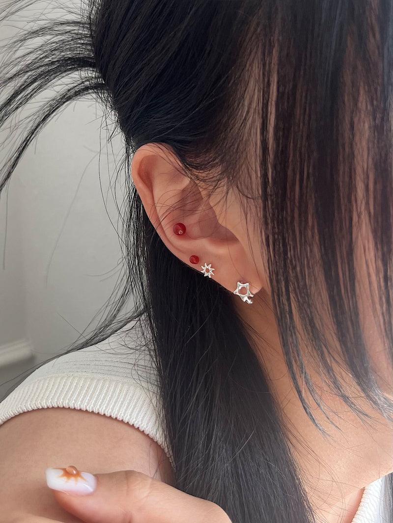 925 Silver]ブレージング 太陽 ピアス 18G ボディピアス キャッチ