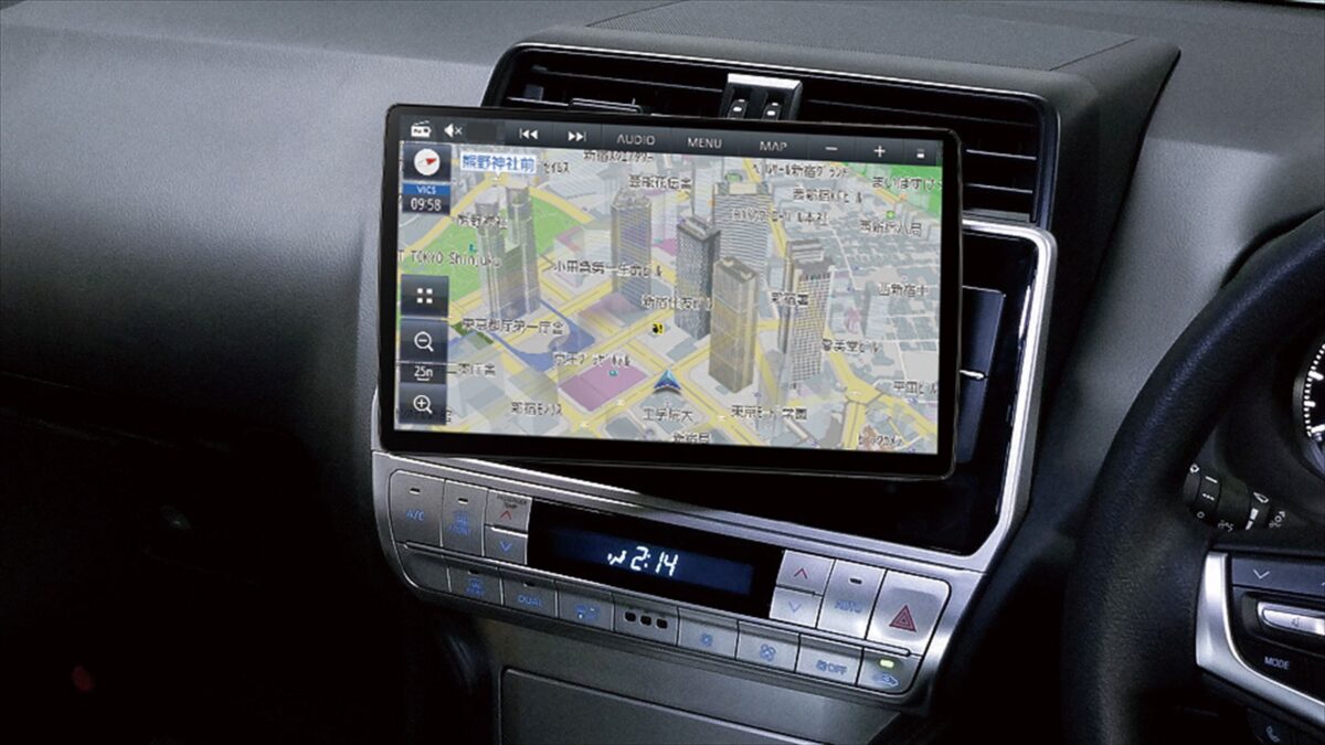 パナソニック】ストラーダの10V型有機EL大画面は際立つ映像美が