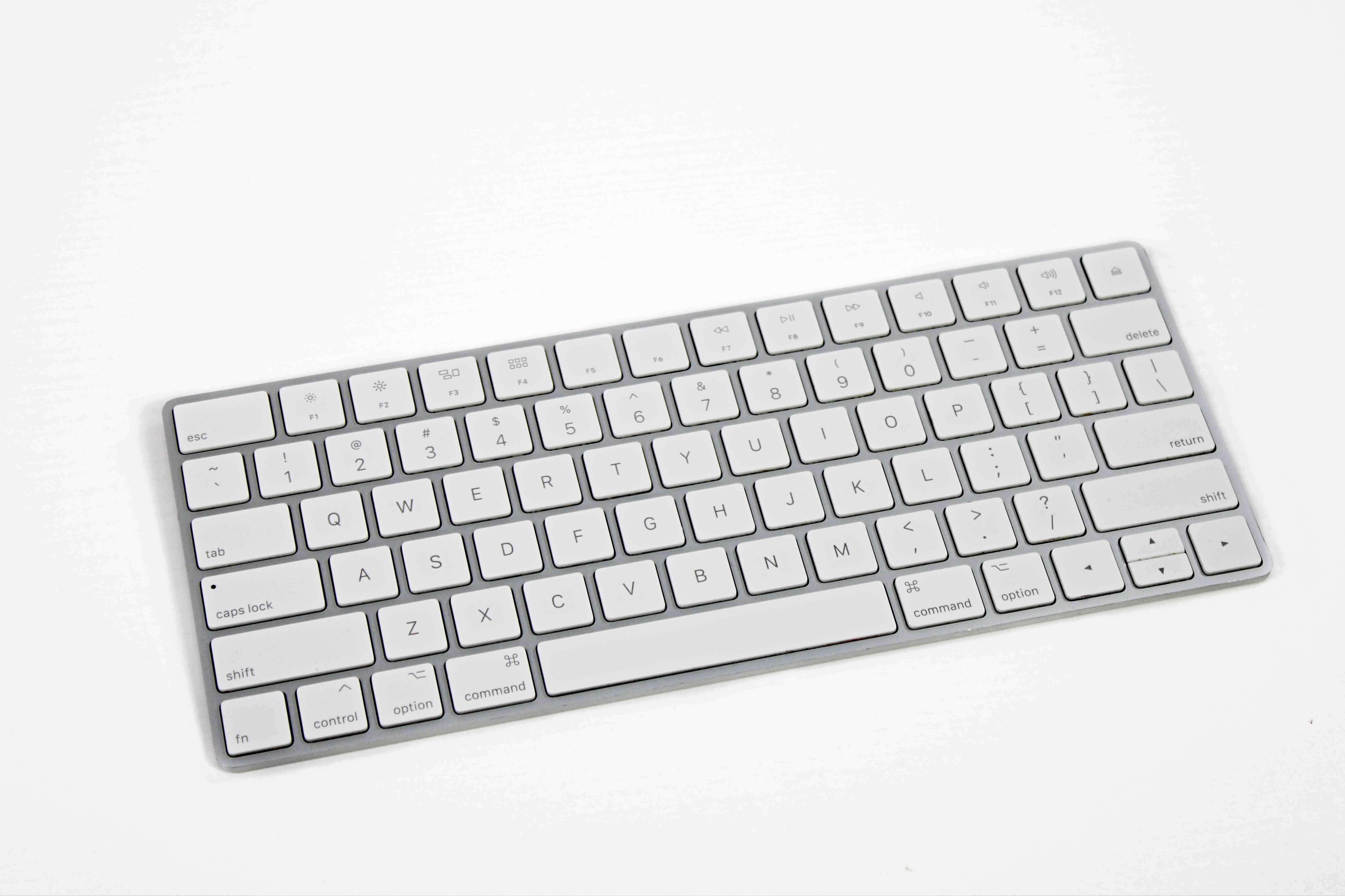 Apple Magic Keyboard 2 - Rechargeable Bluetooth Wireless A1644