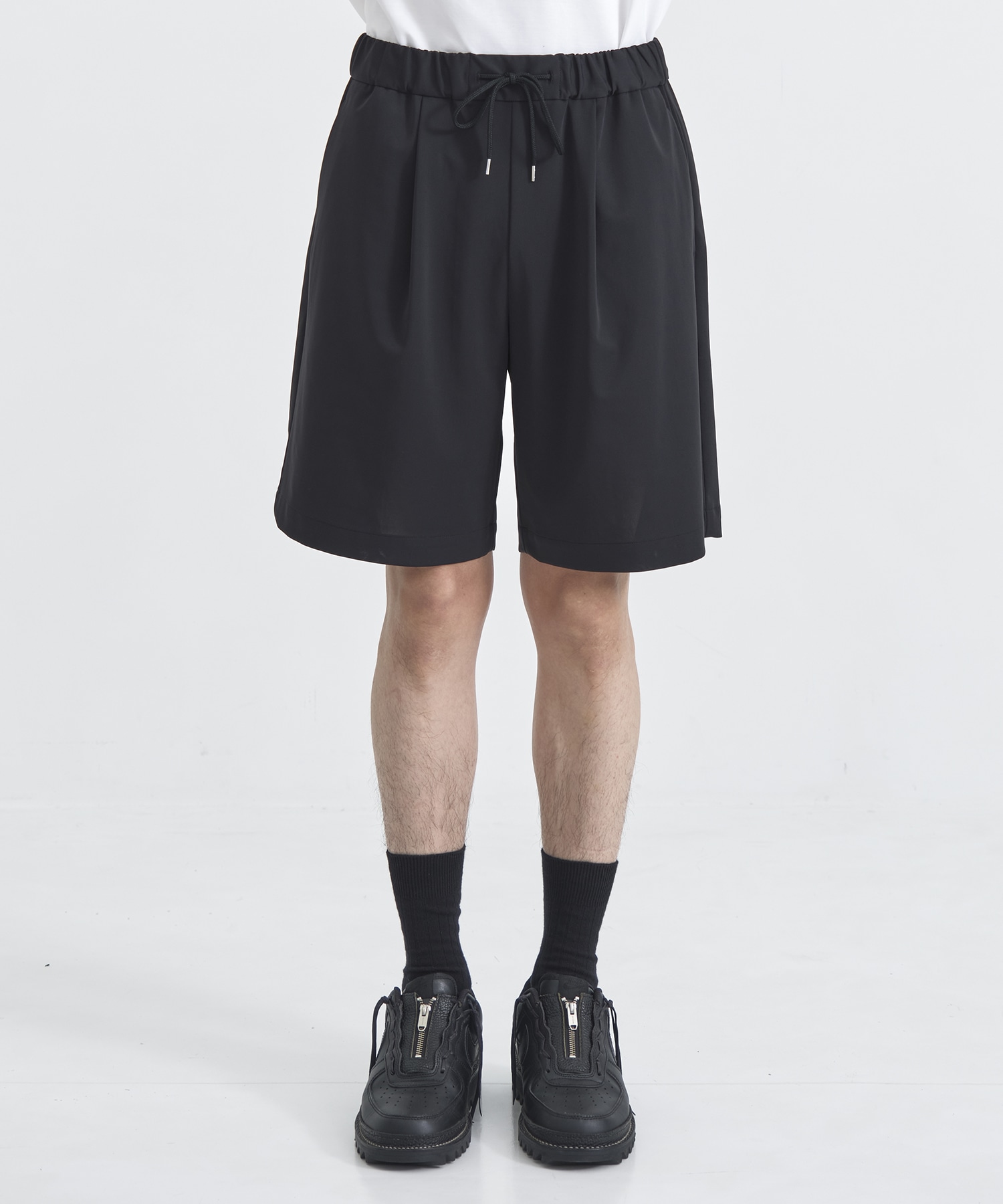 Light Matte Stretch Jersey Short Pants | THE TOKYO