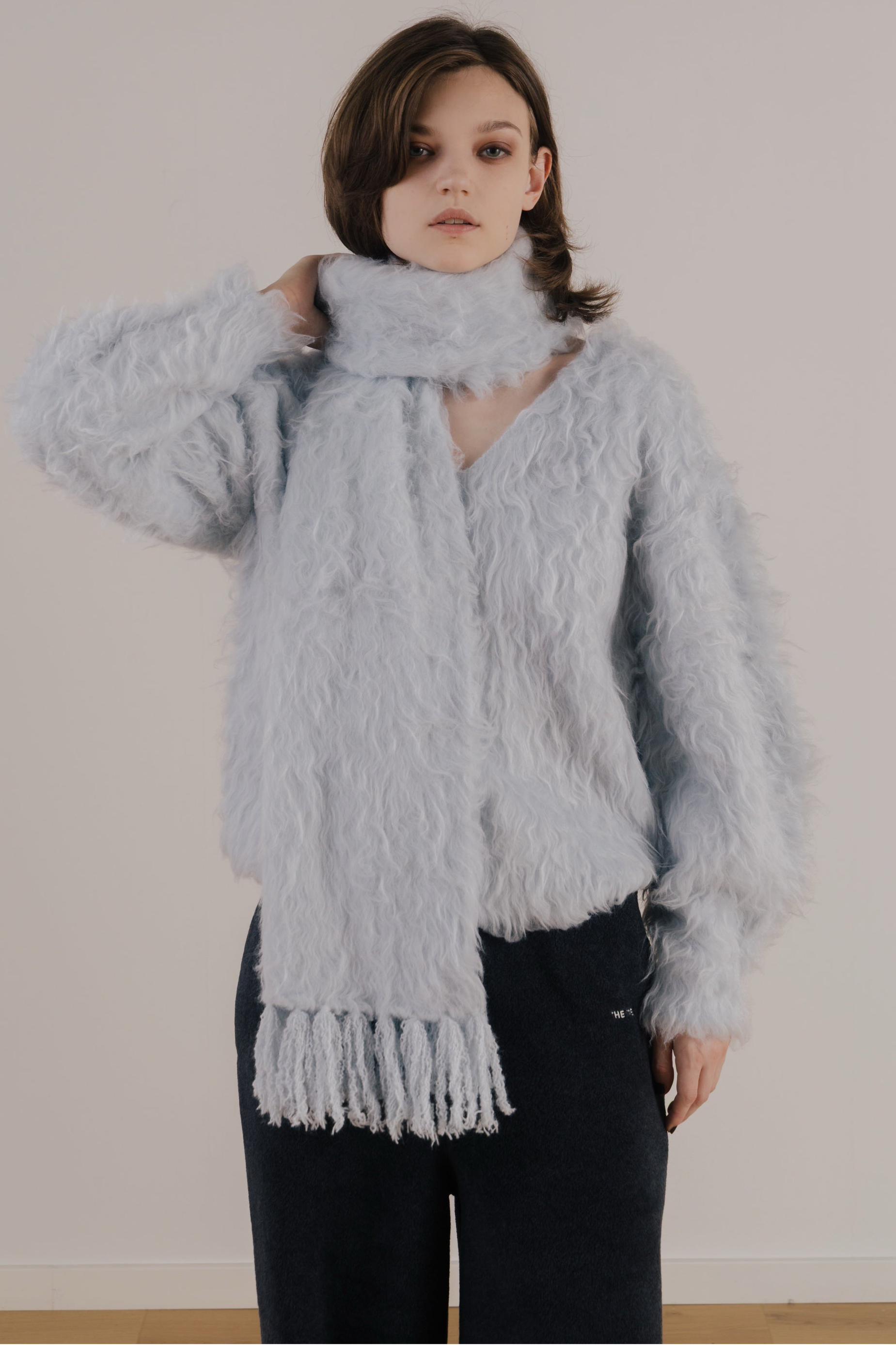 Eltz Shaggy Vneck Knit – THE TOÉ