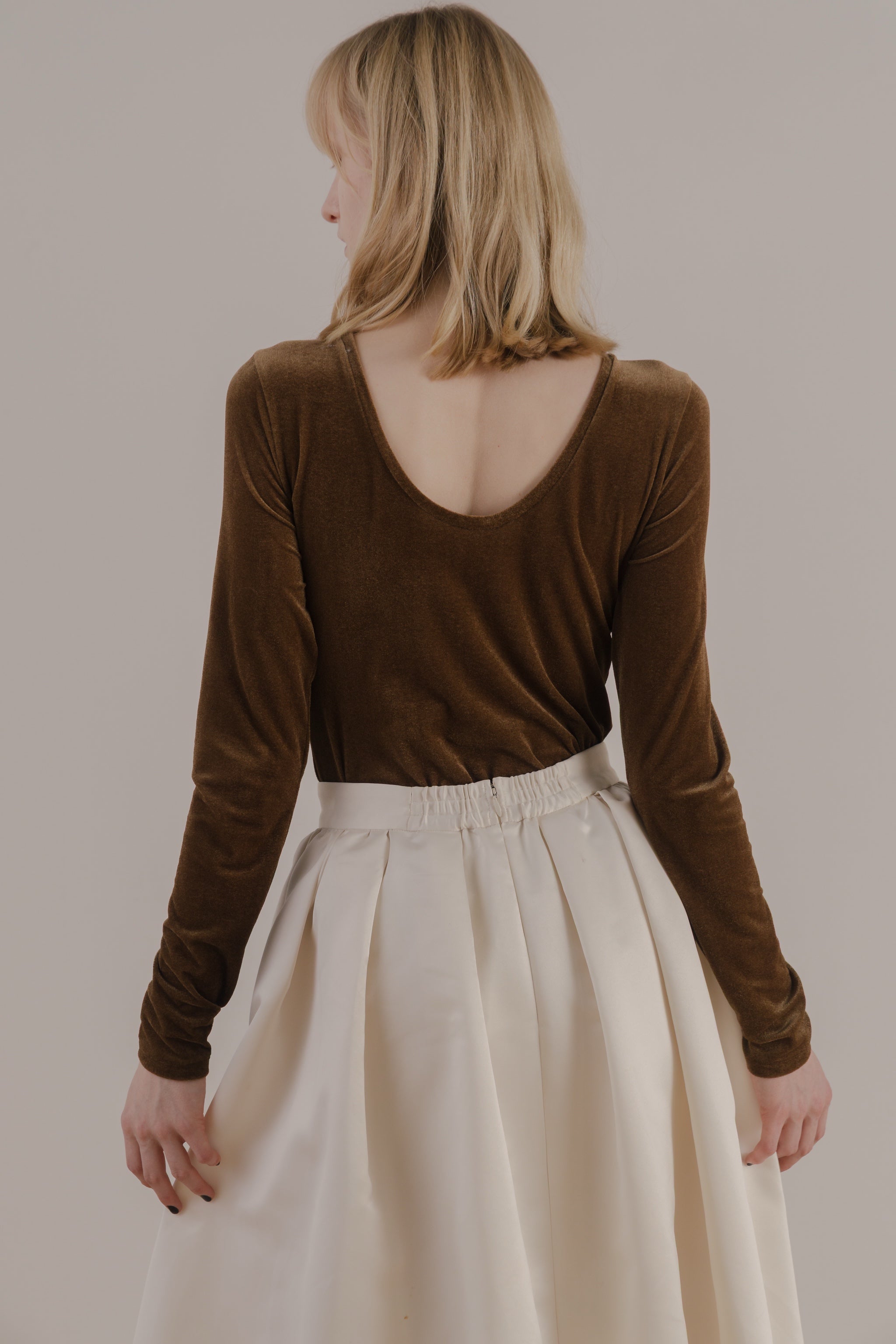 Aphrodite Velour Tops – THE TOÉ
