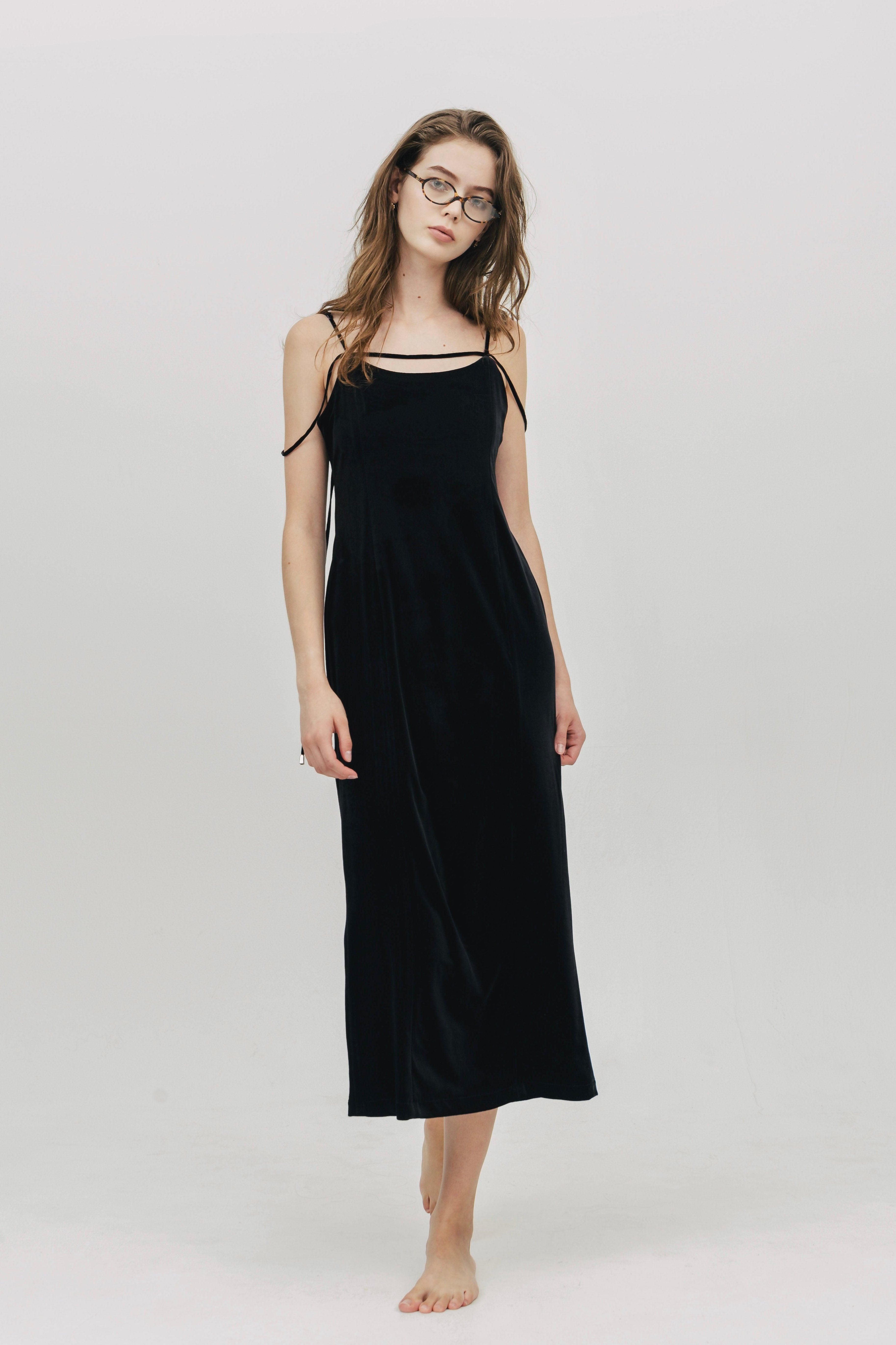 Annecy Velour Onepiece – THE TOÉ