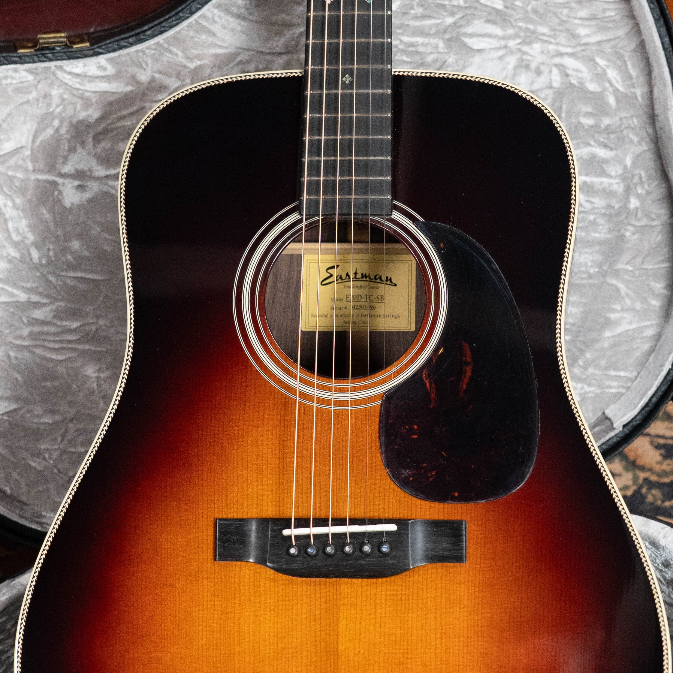 Eastman E20D-TC-SB Thermo-Cured Adirondack/Rosewood Dreadnought Acoust