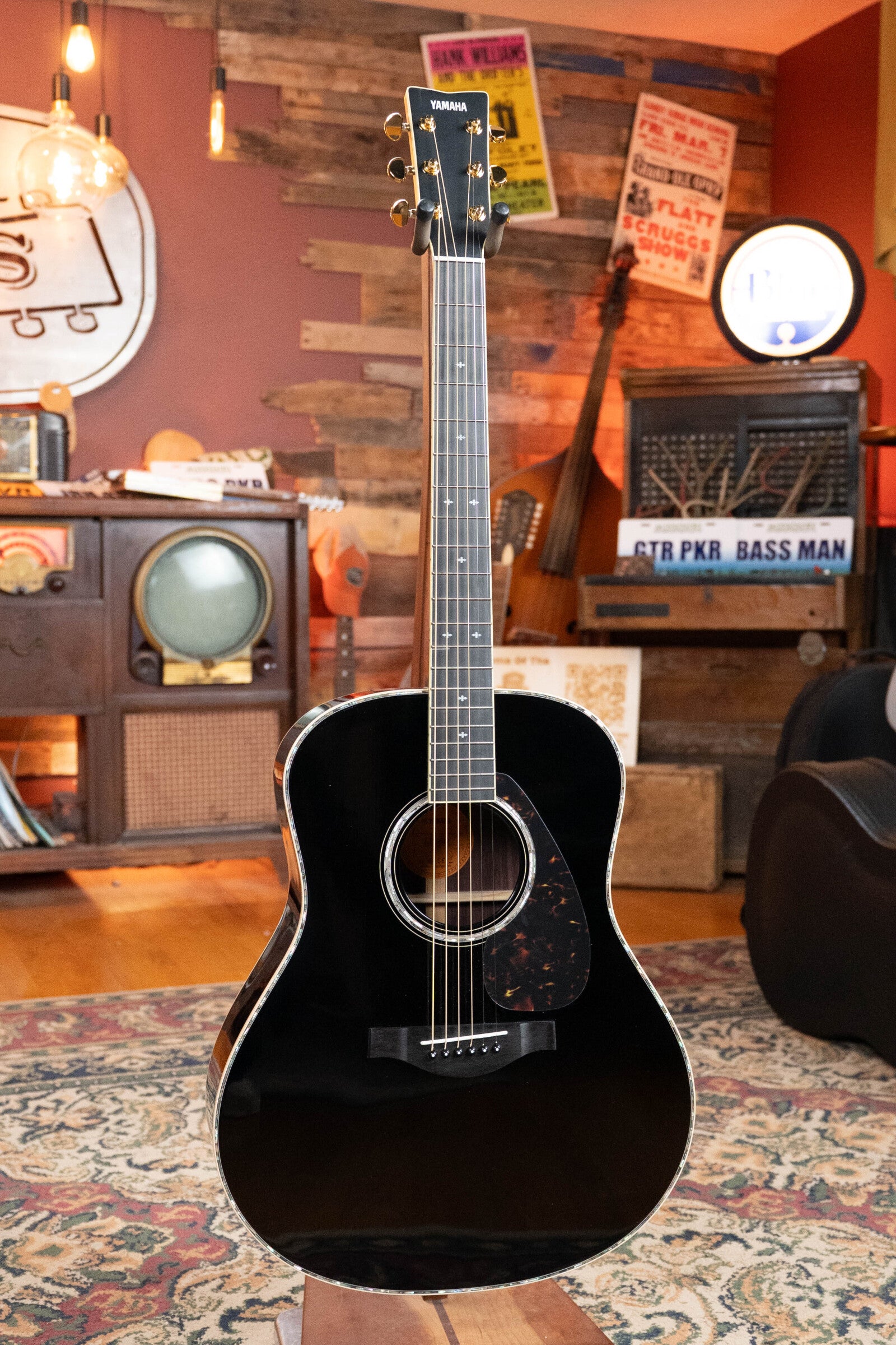 Yamaha LL16DRB ARE LL Series Engelmann/Rosewood Black Dreadnought Acou