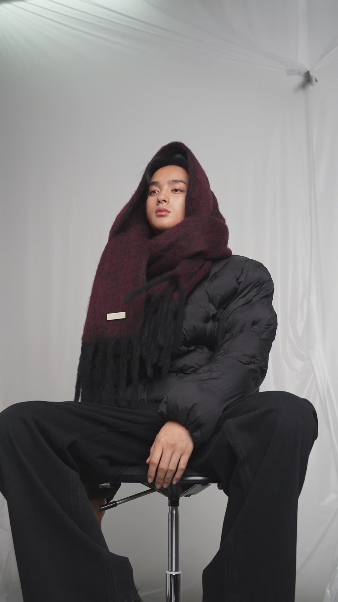 SIGNATURE MUFFLER / BLACK × RED – THE CLE