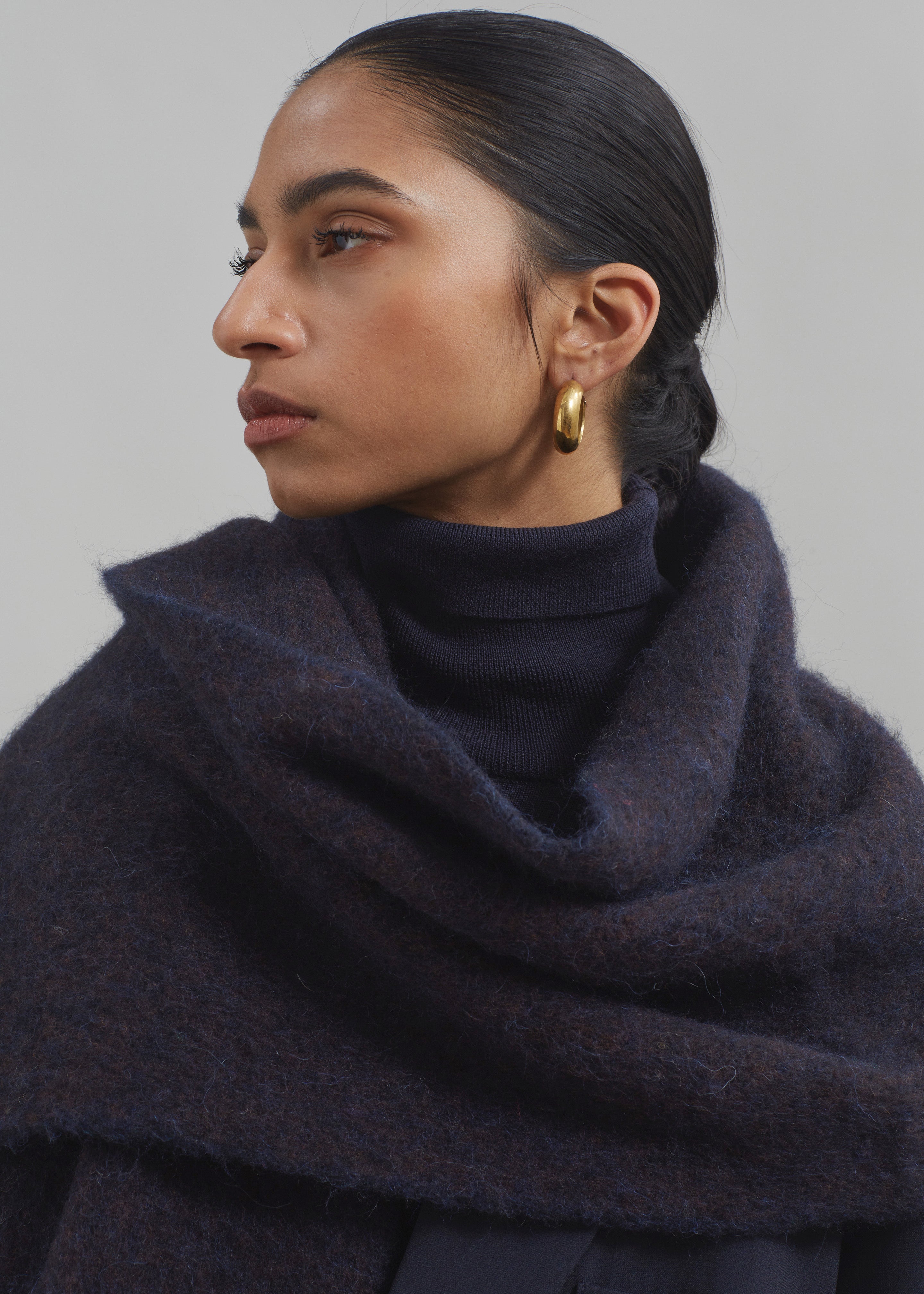 Etta Wool Scarf - Navy – The Frankie Shop
