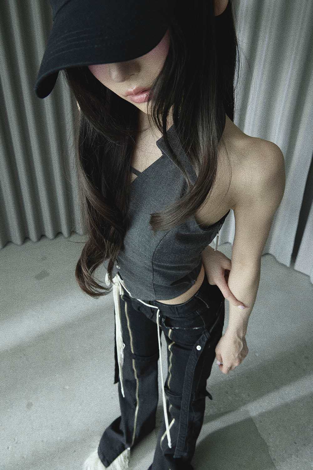 THEREDTHREAD / ザレッドスレッド】S cutting halter shirt